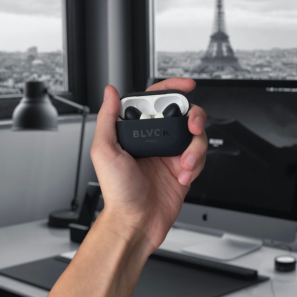 Black Blvck AirPods Matte Case Singapore | 761952-NTM