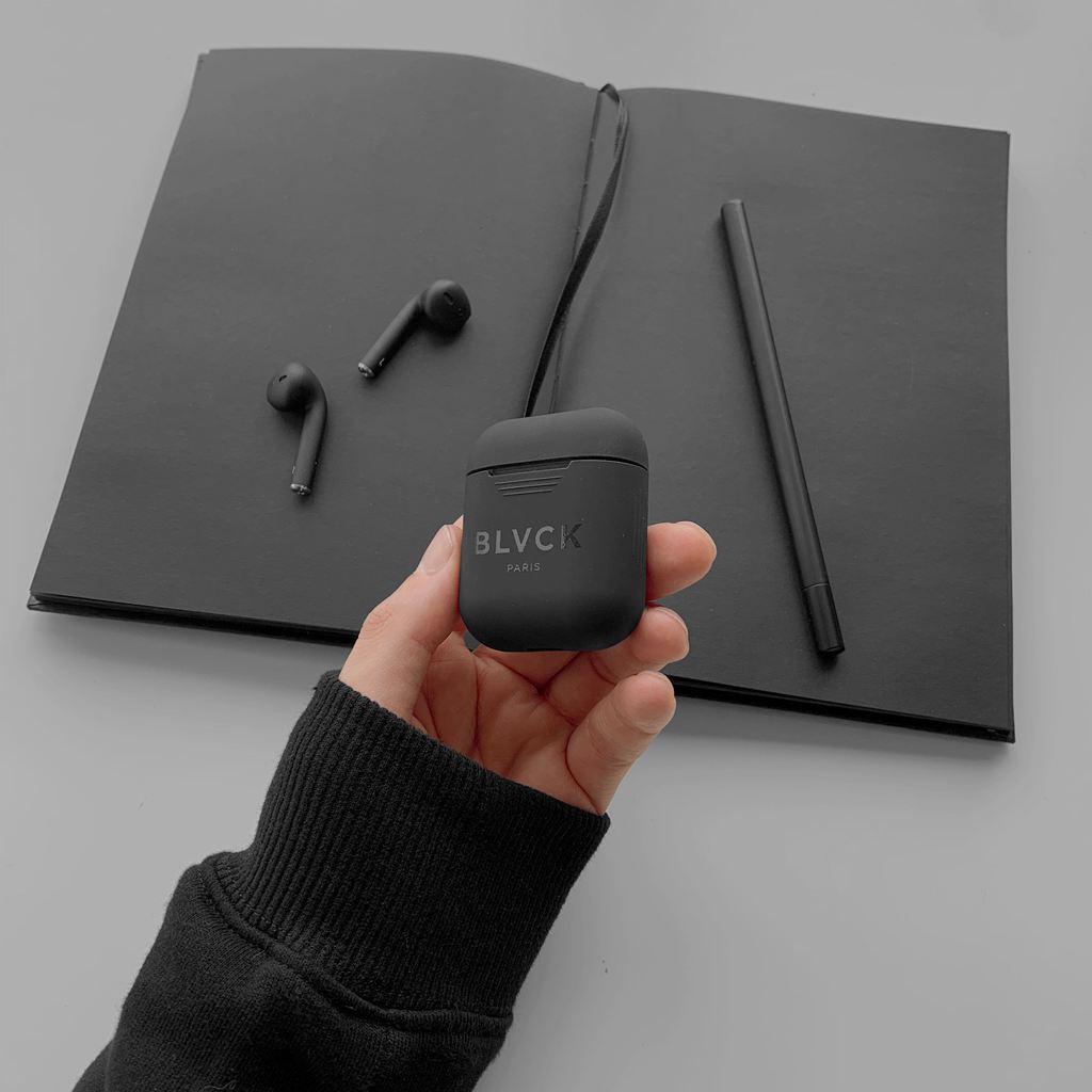 Black Blvck AirPods Matte Case Singapore | 761952-NTM